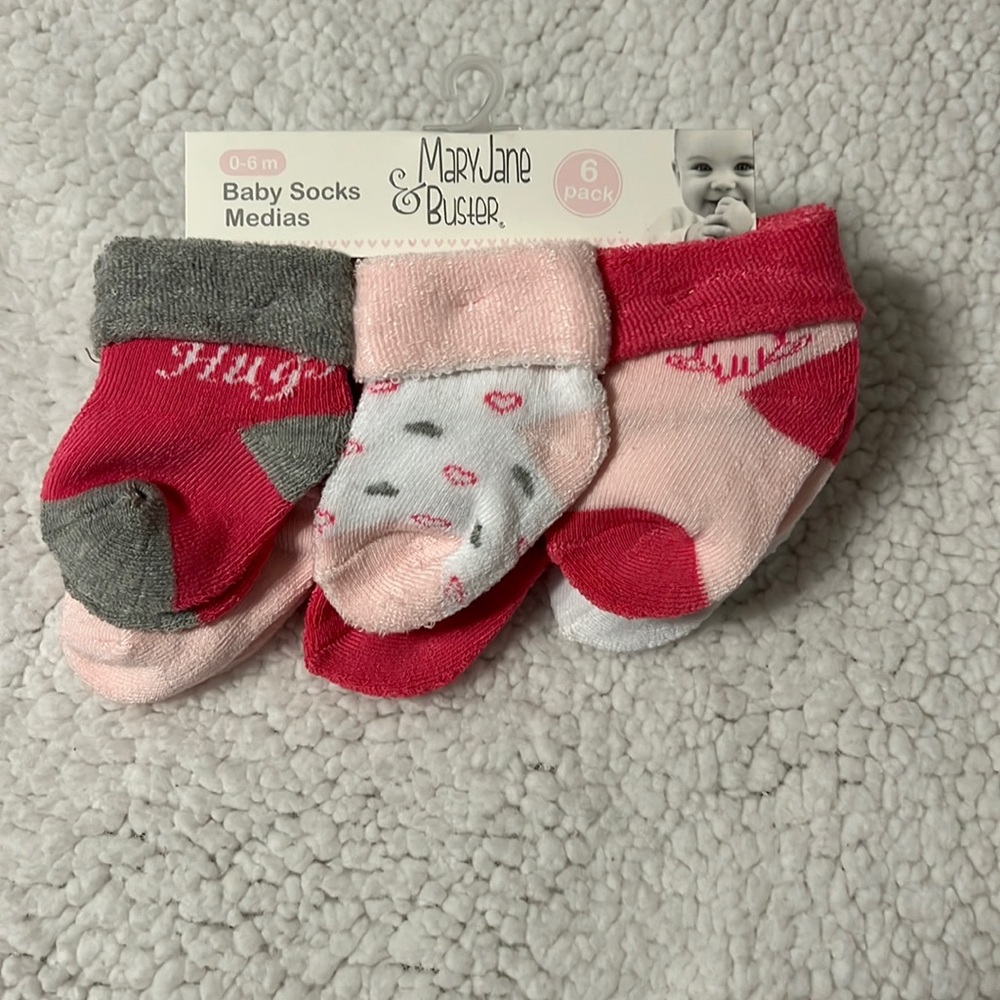 6 pairs 0-6M socks